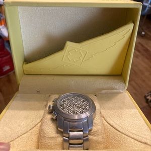 invicta watch like new